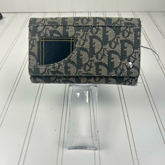 Dior Black and Gray Wallet - Picture 2 of 9